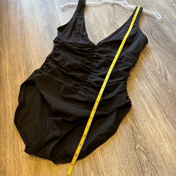 Coco Reef Black Contours Swimsuit - Picture 5 of 5